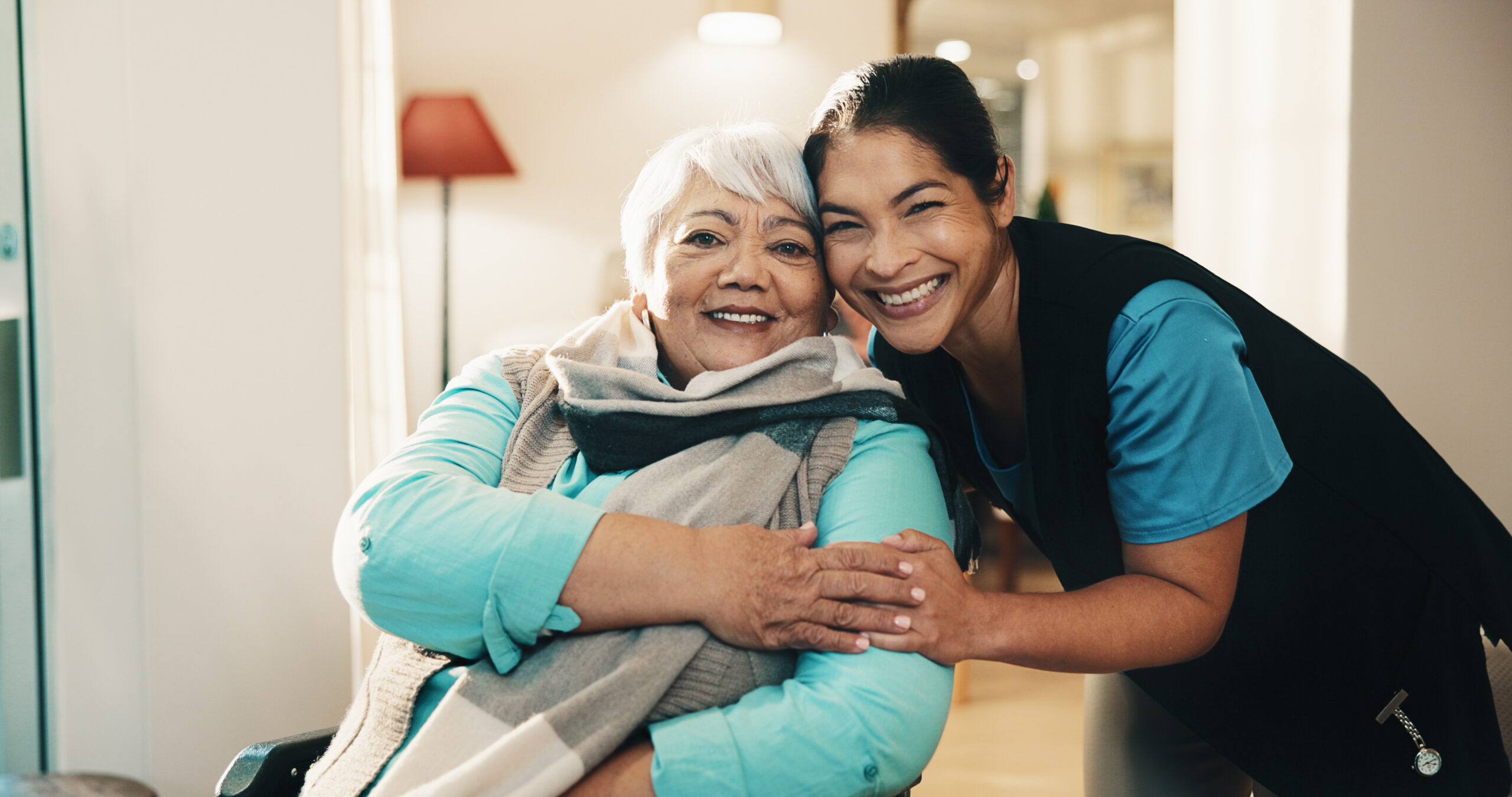 Personal home care Rockville, MD with a personal care aide providing in-home personal care and senior personal care support for an aging parent.